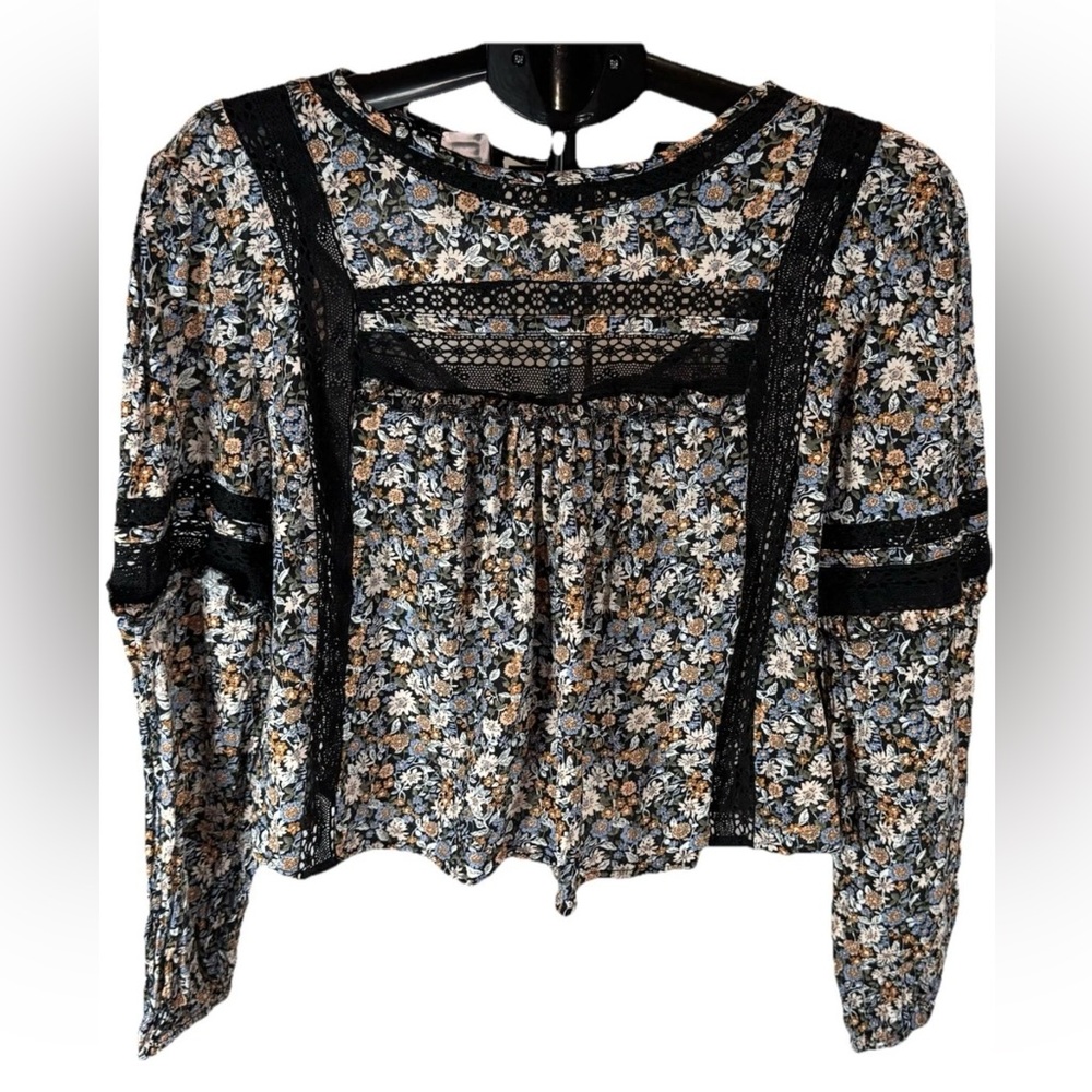 American Eagle Open Back Floral Long Sleeve Blouse With Black Lace Size L Womens